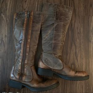 Born tall leather woman’s size 9 boots